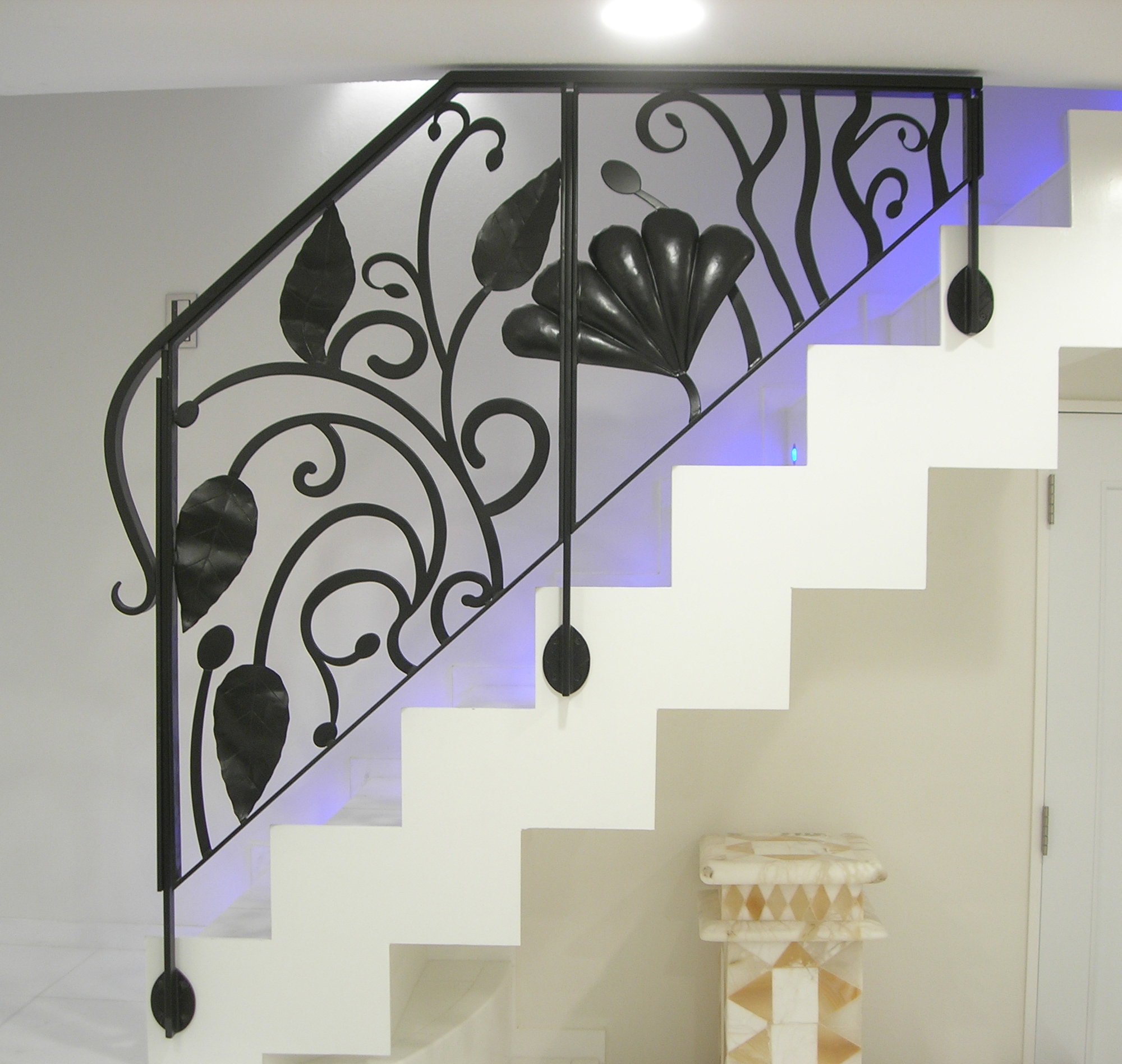 階段手すり ロートアイアンのアイティシー株式会社